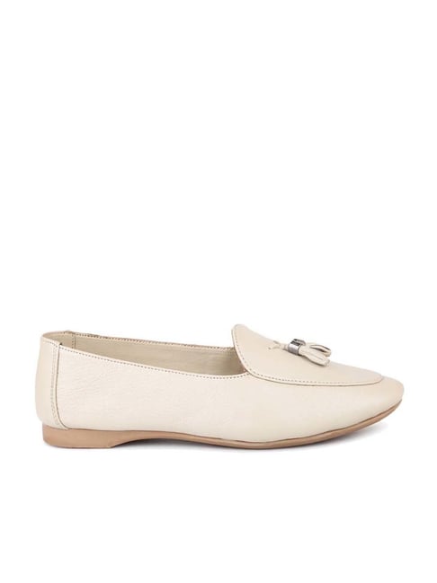 Inc 5 Women's Beige Casual Moccasins