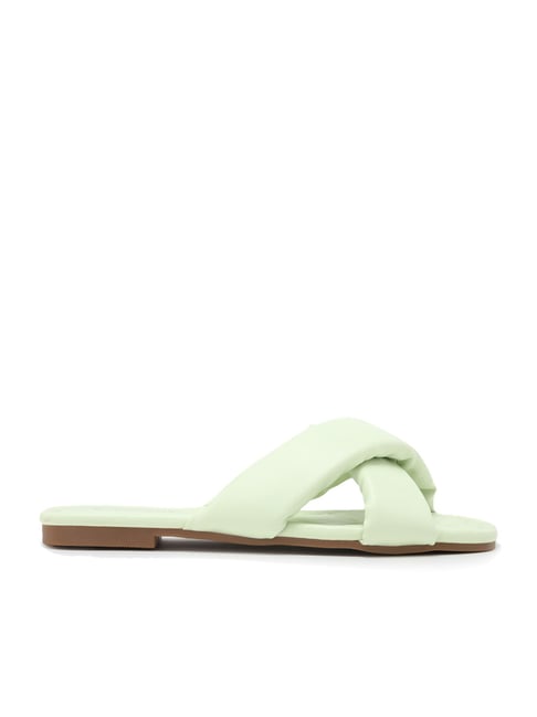 Zara Flat Sandals With Gold-Tone Detail | Zara flats, Zara sandals, Flat  sandals
