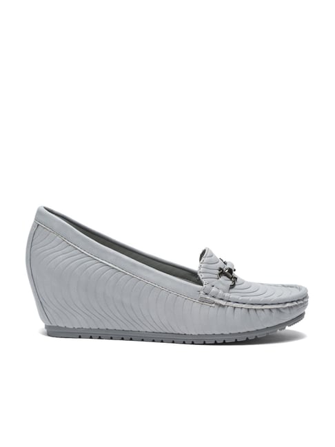 Flat N Heels Women's Grey Wedge Loafers