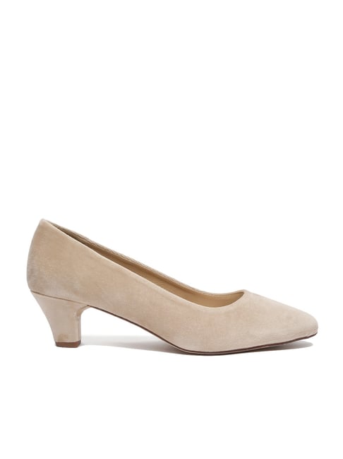 Flat N Heels Women's Beige Casual Pumps