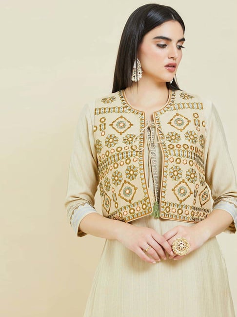 embroidered sleeveless jacket