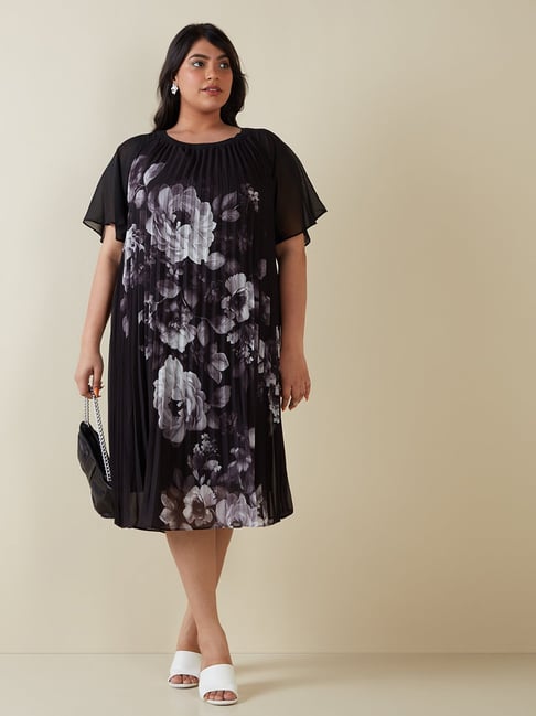Gia Curves by Westside Black Floral-Printed Pleated Dress Price in India