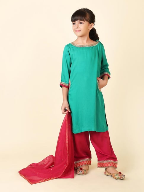 Fabindia Kids Green with Pink Solid Kurta, Pyjamas with Dupatta