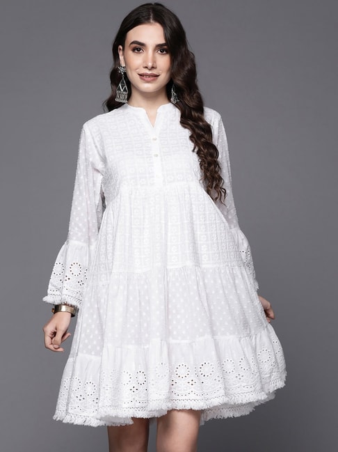 Discover 227+ white dress pattern latest