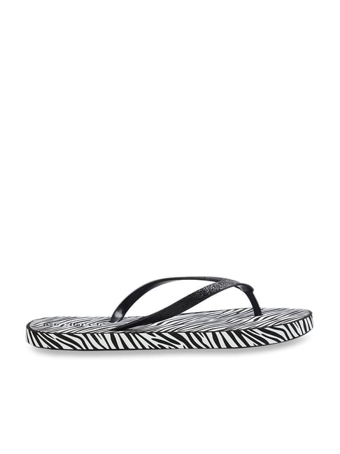 Buy Ginger by Lifestyle Women's Black Flip Flops for Women at Best