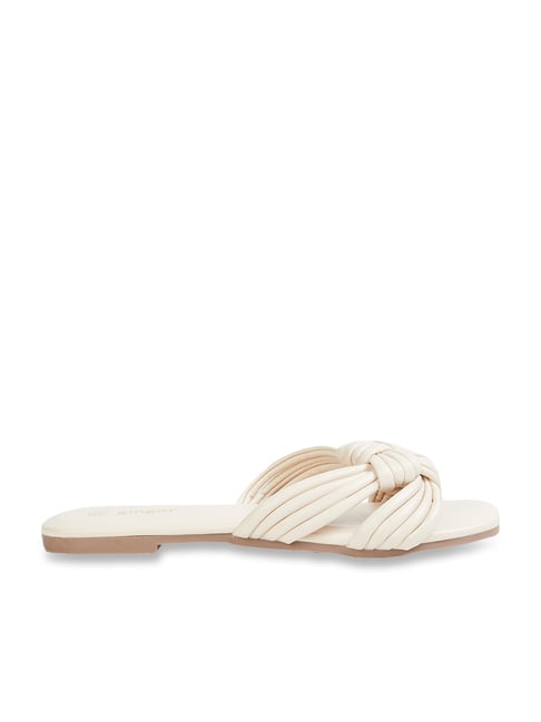 Buy Paragon Women's Off White Sandals (K6009L-CRM) UK:5 Online at Best  Prices in India - JioMart.