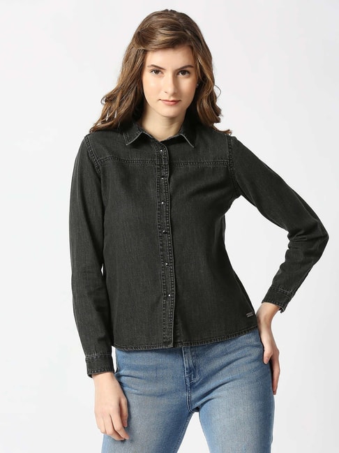 Wrangler Women's Mid Denim Long Sleeve Western Snap Denim Shirt