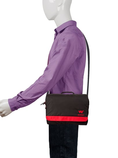 Wildcraft Nylon 15 ltrs Orange Messenger Bag (8903338055983) : Amazon.in:  Fashion