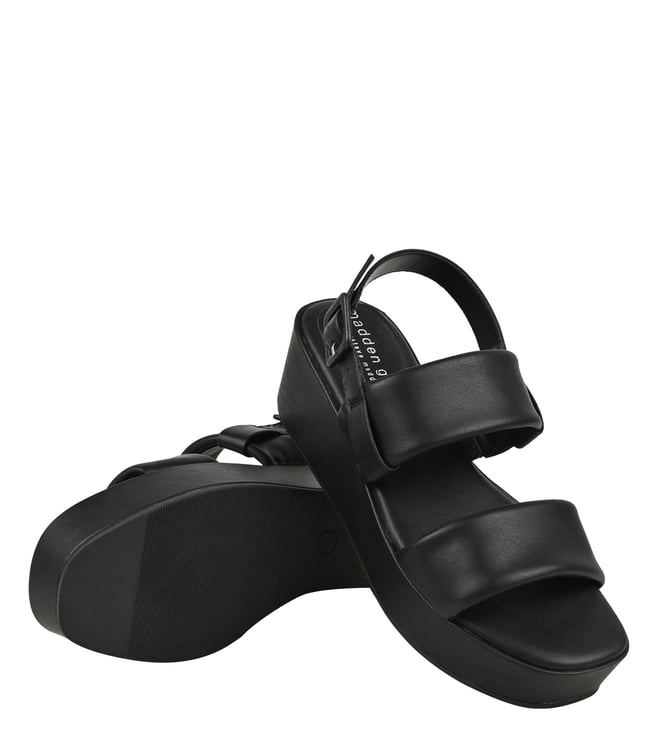 steve madden black and white sandals