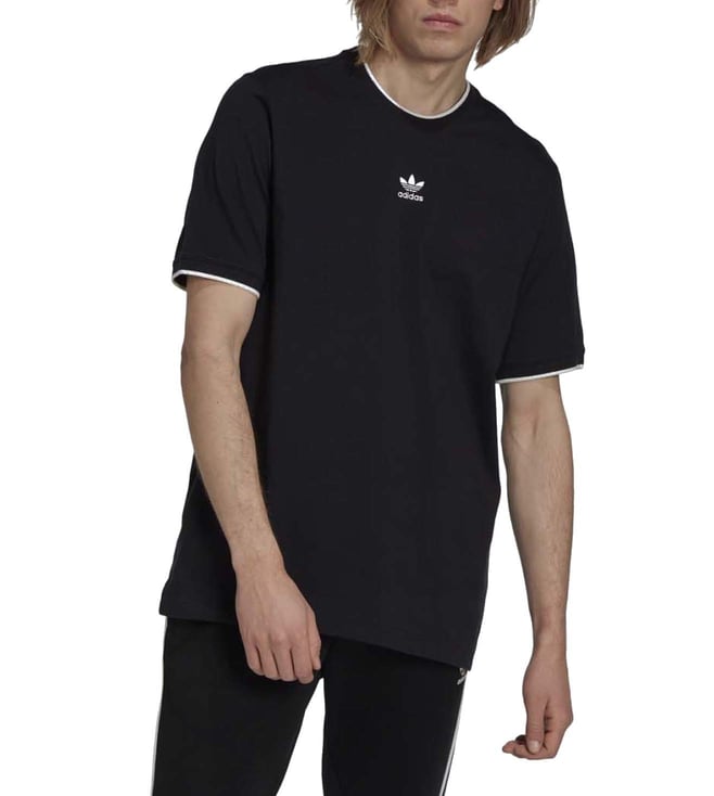 piedestal Fest komprimeret Buy Adidas Originals Black Logo Regular Fit T-Shirt for Men Online @ Tata  CLiQ Luxury