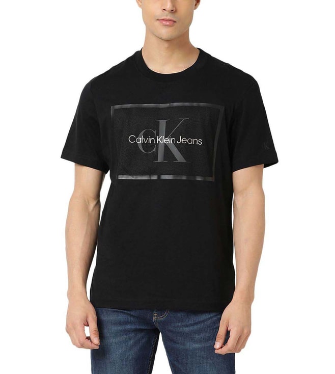 Buy Calvin Klein Jeans Black Logo Comfort Fit T-Shirt for Men Online @ Tata  CLiQ Luxury