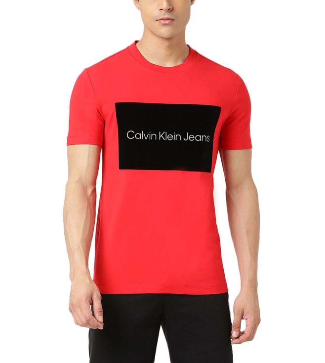 Buy Calvin Klein Jeans Candy Apple Logo Slim Fit T-Shirt for Men Online @  Tata CLiQ Luxury