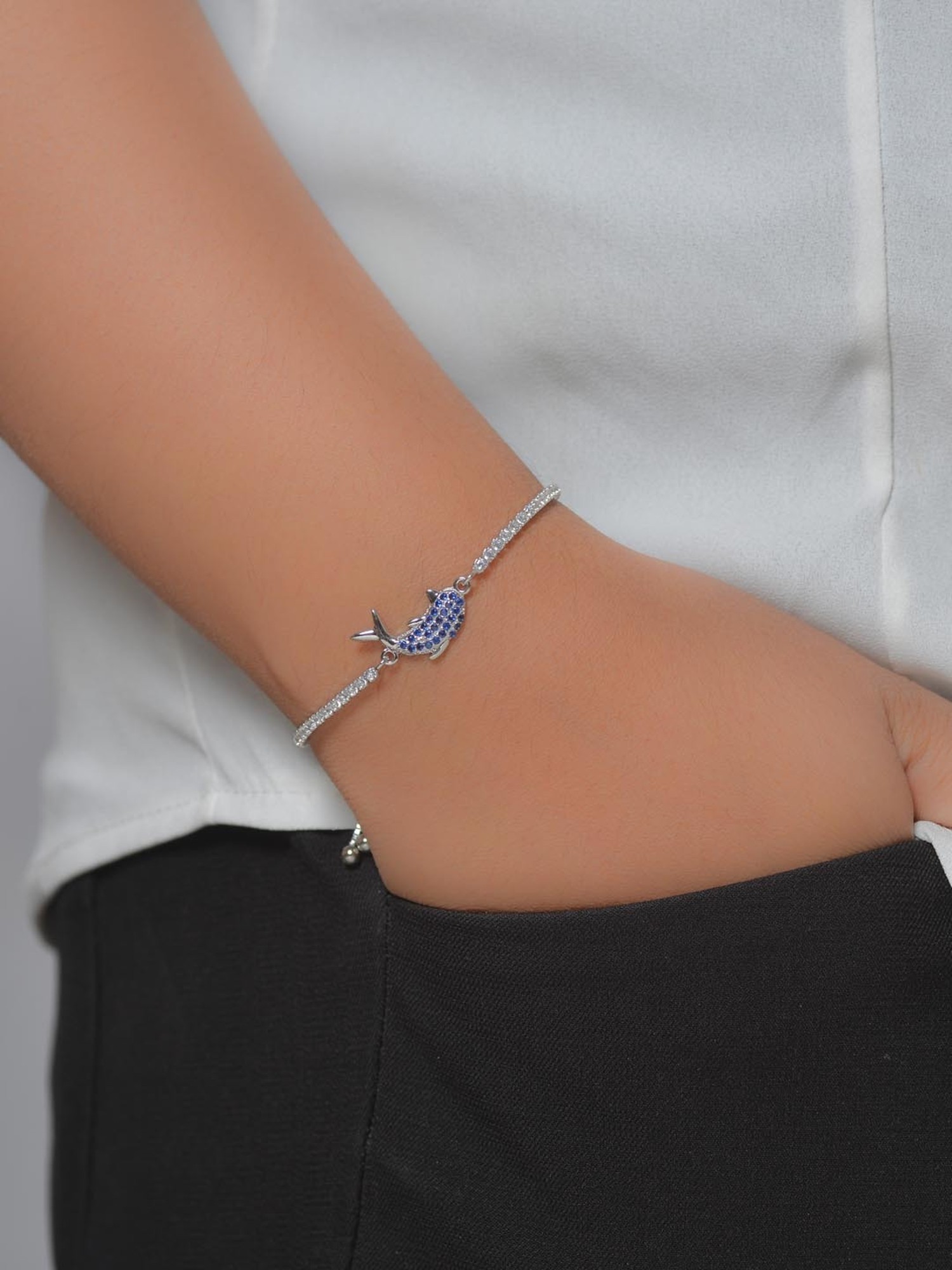 Buy Ornate Jewels 92.5 Sterling Silver Fish Bracelet for Women Online At  Best Price @ Tata CLiQ