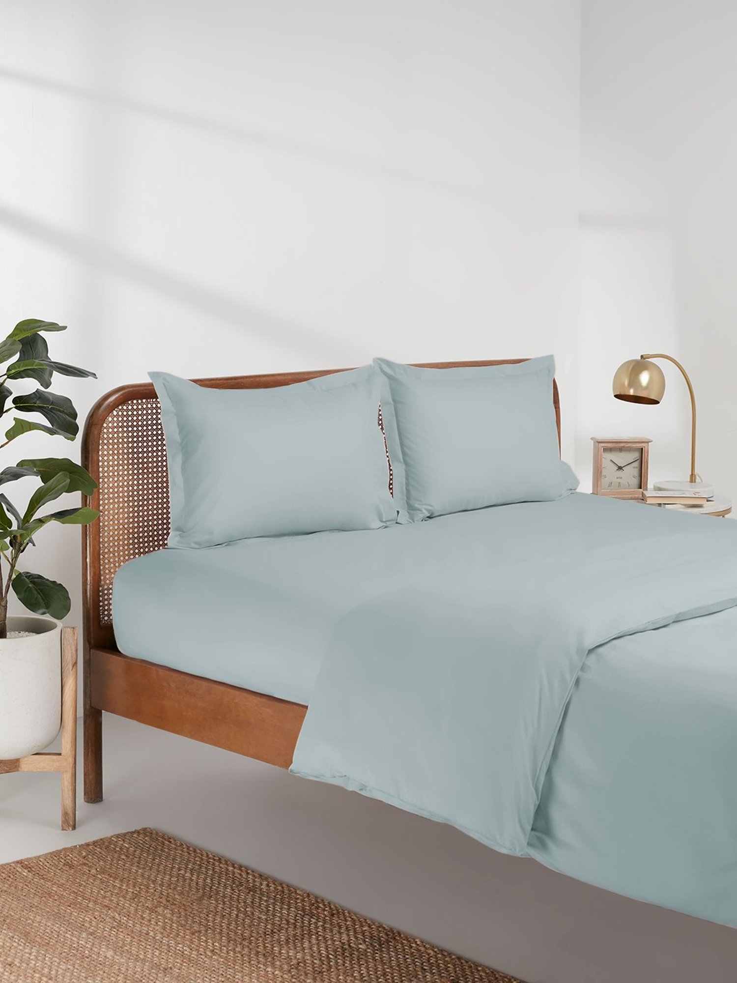 Westside Home Aqua Double Flat Bedsheet and Pillowcases SetWestside