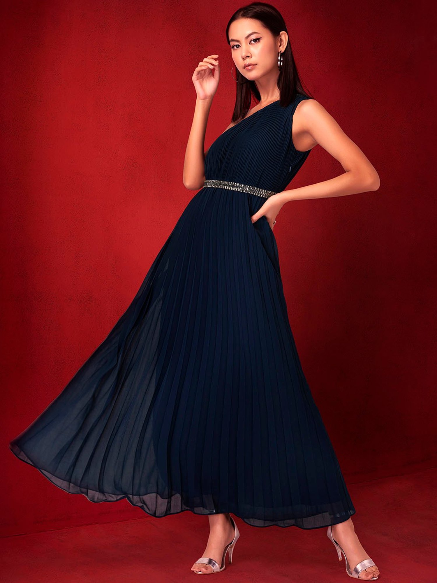 Buy Women Blue Sleeveless Tiered Maxi Dress - Maxi Dresses Online India -  FabAlley