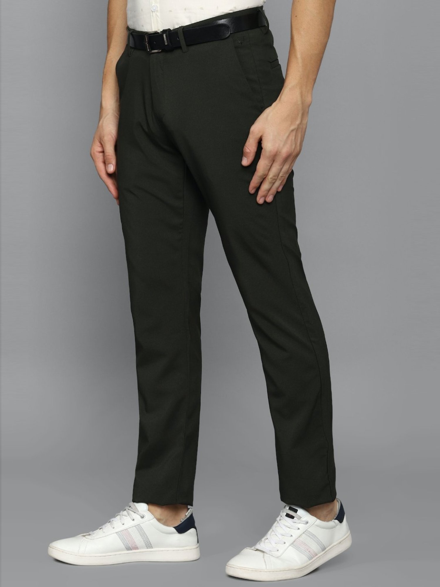 Buy Men Black Solid Skinny Fit Trousers Online - 776298 | Van Heusen