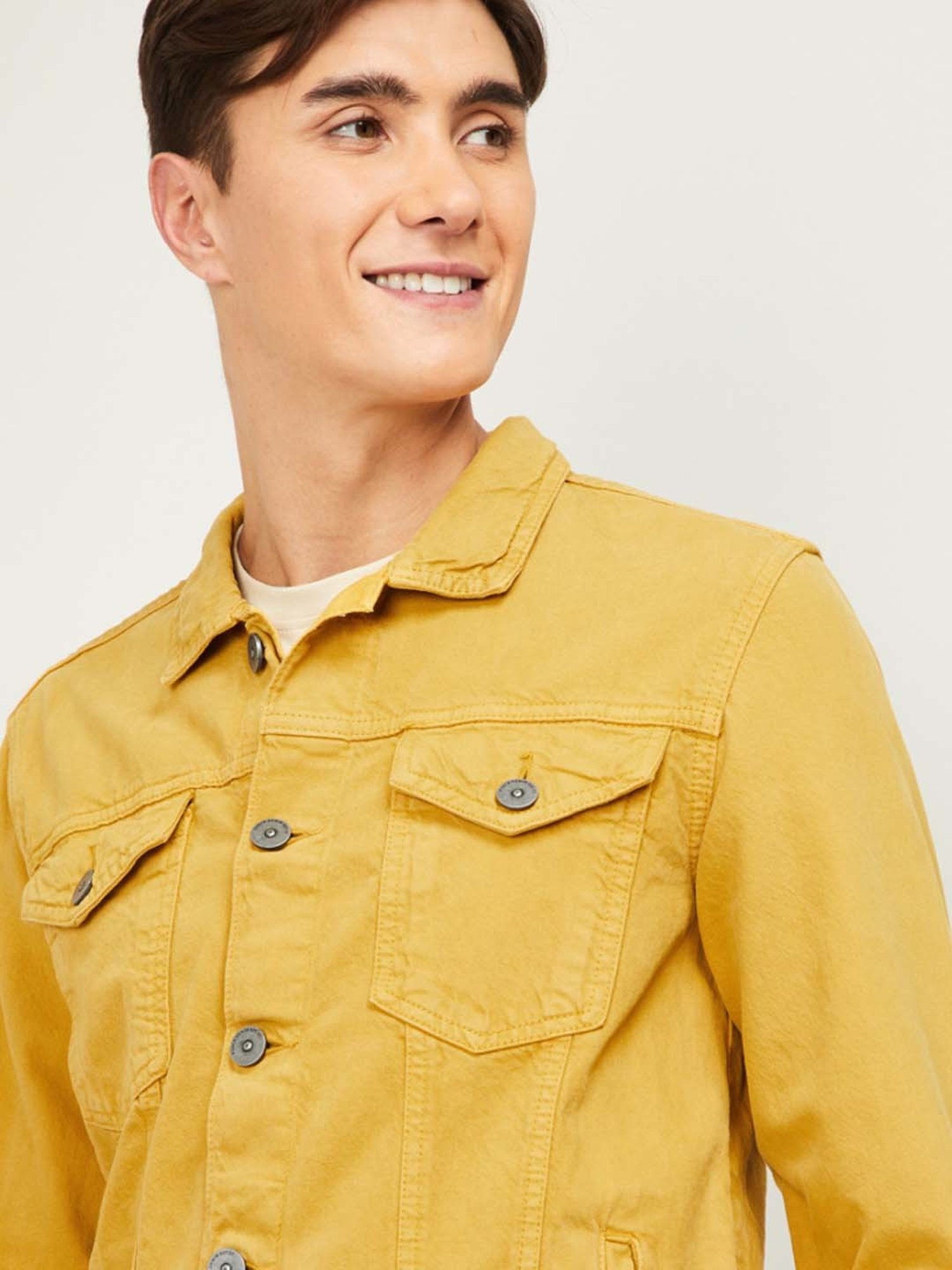 Washable Plain Pattern Yellow Color Full Sleeves Mens Denium Jacket at Best  Price in Fatehpur | Qn Collection