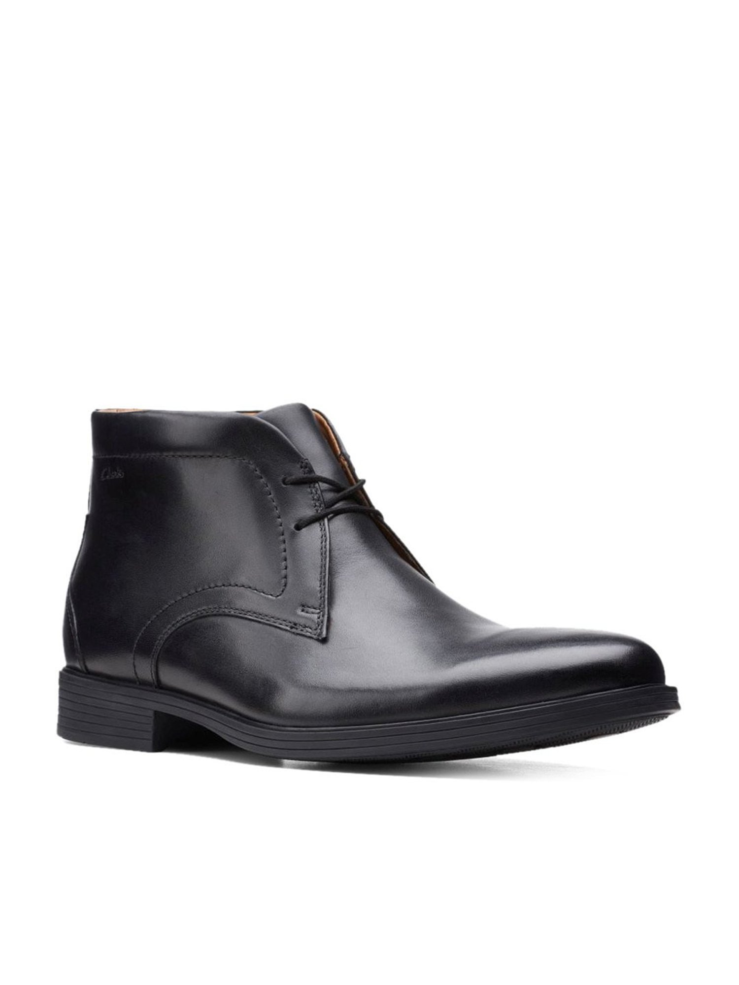 Black leather chukka hot sale boots