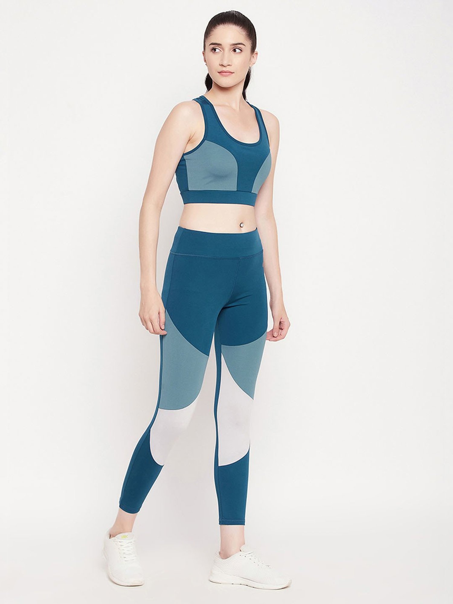 Buy Clovia Blue Polyester Color-Block Sports Bra With Tights for Women  Online @ Tata CLiQ