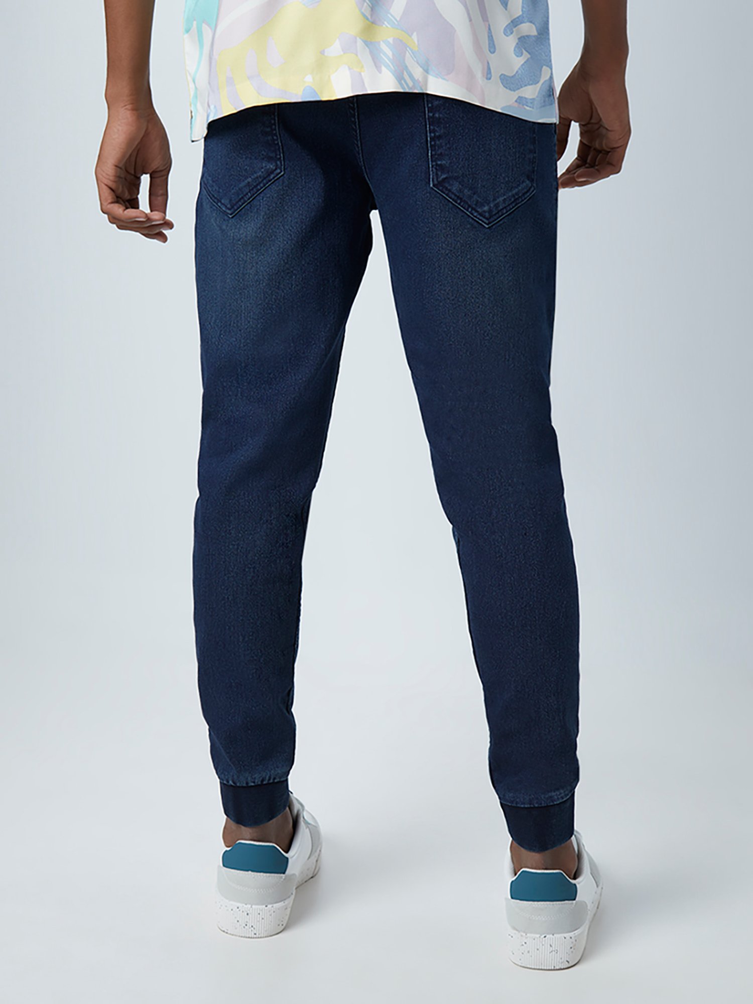 Dark blue jogger online jeans