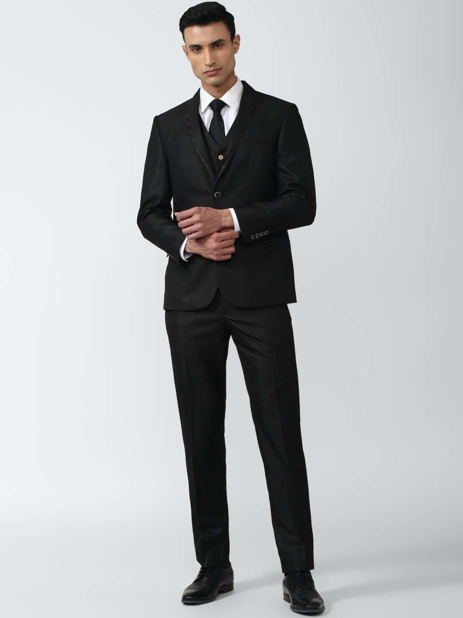 Buy MANQ Men Black Solid Slim Fit Tuxedo Suit - Suits for Men