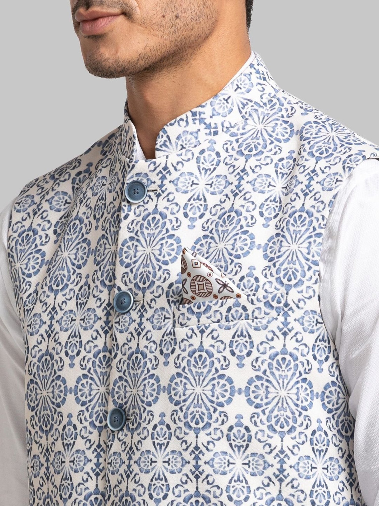 The Raymond Shop, Paldi - Sherwani - Paldi - Weddingwire.in