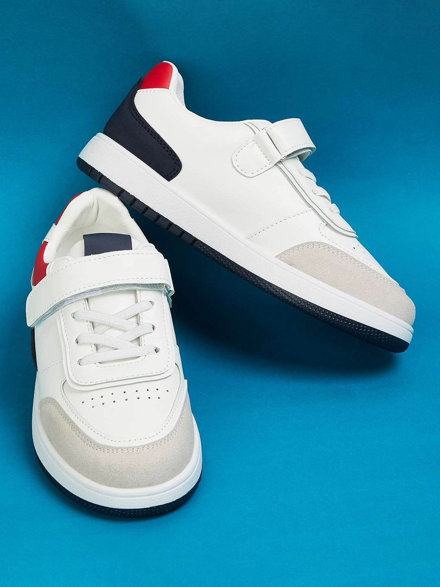 Color: White Kids Sneaker Shoes at Rs 185/pair in Delhi | ID: 2851315693991