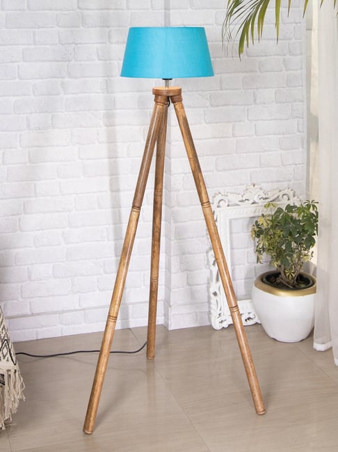 Tall tripod online floor lamp