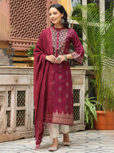 Juniper Maroon Printed Straight Kurta With Dupatta