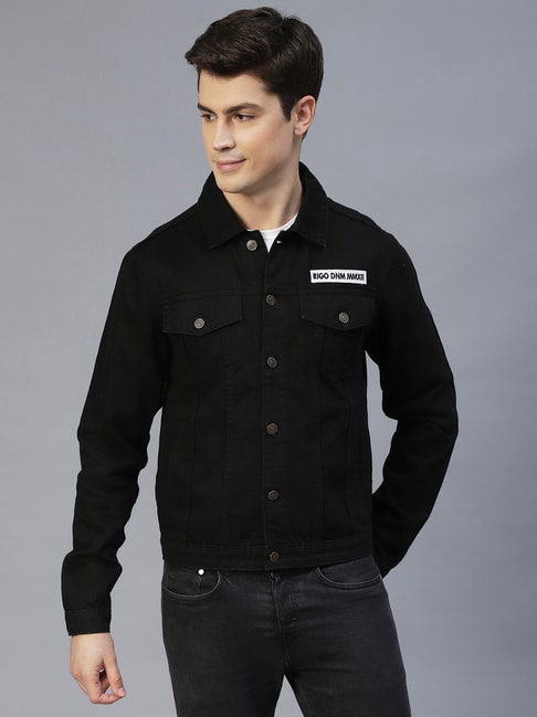 Men's Black Denim Jacket, Black Crew-neck T-shirt, Black Skinny Jeans, Black  Athletic Shoes | Lookastic