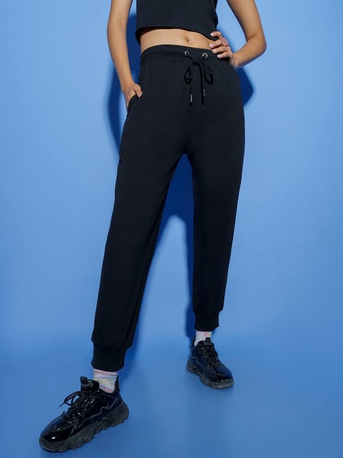 Bewakoof Black Regular Fit Joggers