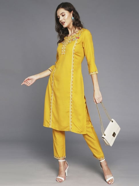 Anubhutee Yellow Embroidered Kurta Pant Set