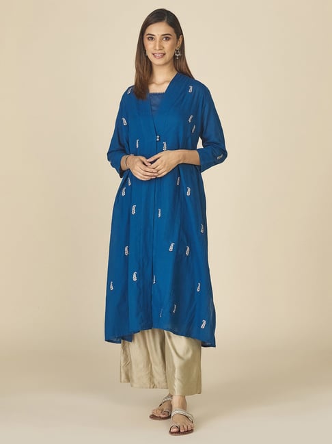 Fabindia Blue Cotton Embroidered Straight Kurta