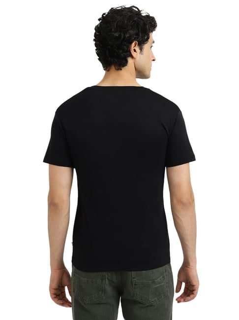 Black v fashion neck t shirt