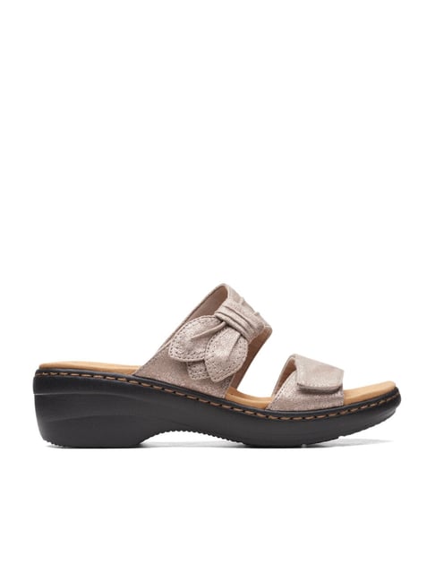 Buy Clarks Women's Peach Back Strap Sandals for Women at Best Price @ Tata  CLiQ