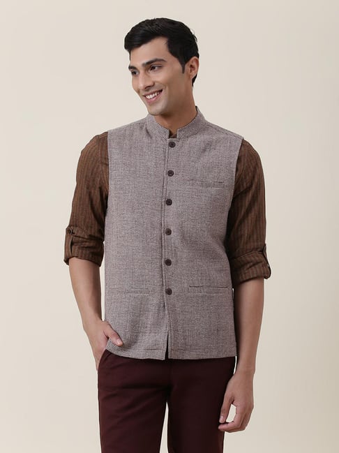Fabindia White & Marron Regular Fit Checkered Nehru Jacket-picture-36