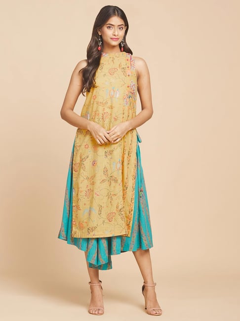 Buy Ethnic Wear for Women, Ethnic Wear for Ladies Online at Fabindia