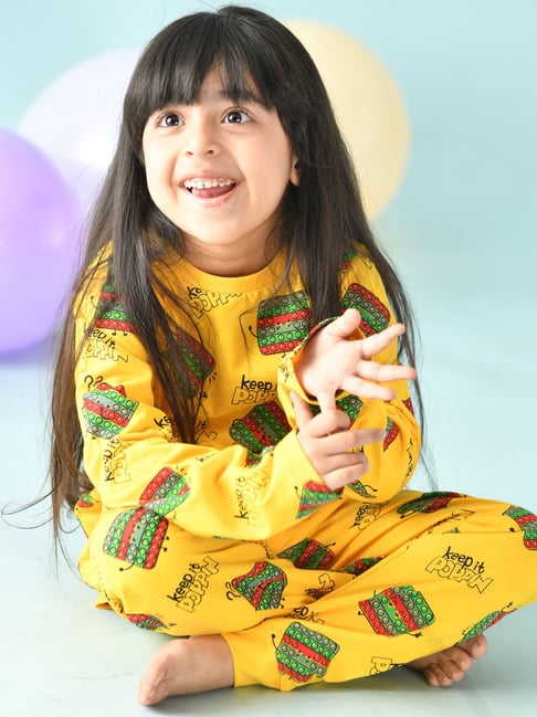 Anthrilo Kids Yellow Printed Full Sleeves T-Shirt with Pyjamas