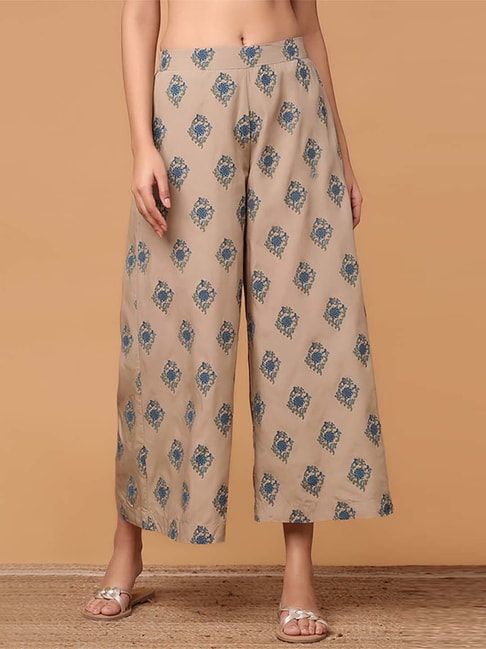 Buy Women Grey Floral Print Muslin Angrakha Kurta And Contrast Pants (Set  Of 2) - Feed-Fusion-Set - Indya