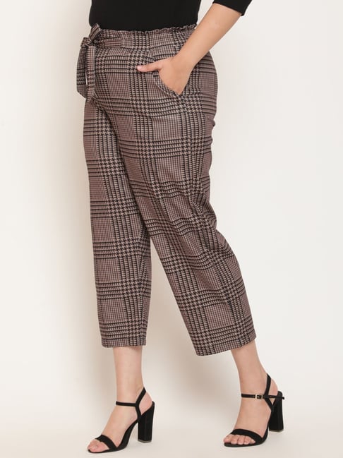 Pin by Maria Font on Moda | Plaid outfits, Plaid pants outfit, Outfits