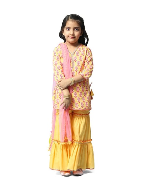 BIBA Girls Yellow & Pink Cotton Printed Kurta Set-picture-15