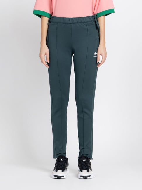 Green Flared trousers ADIDAS Originals - GenesinlifeShops Germany - kanye  new yeezy photoshoot ideas for women