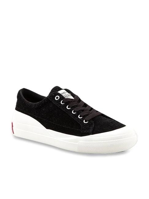 Buy Levis Shoes Online In India At Best Price Offers | Tata CLiQ