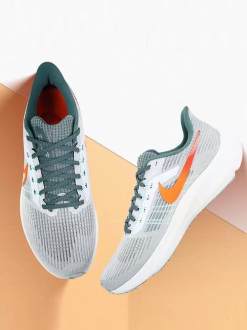 Nike Men's AIR ZOOM PEGASUS 39 Grey Running Shoes