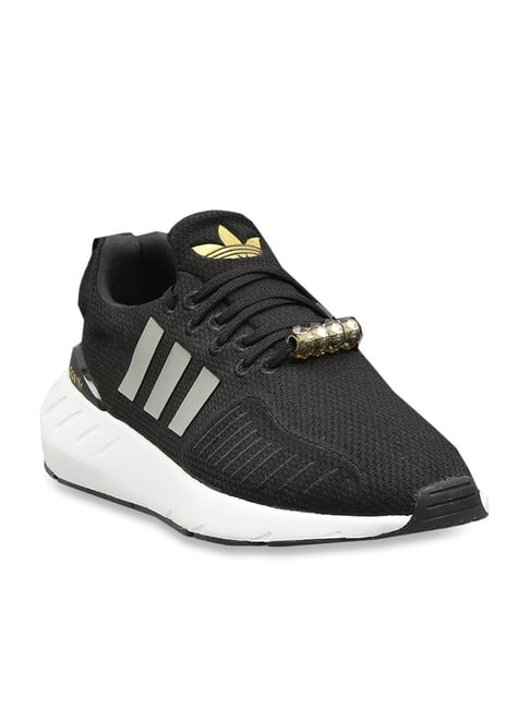 Adidas originals women's swift run shoes black sale