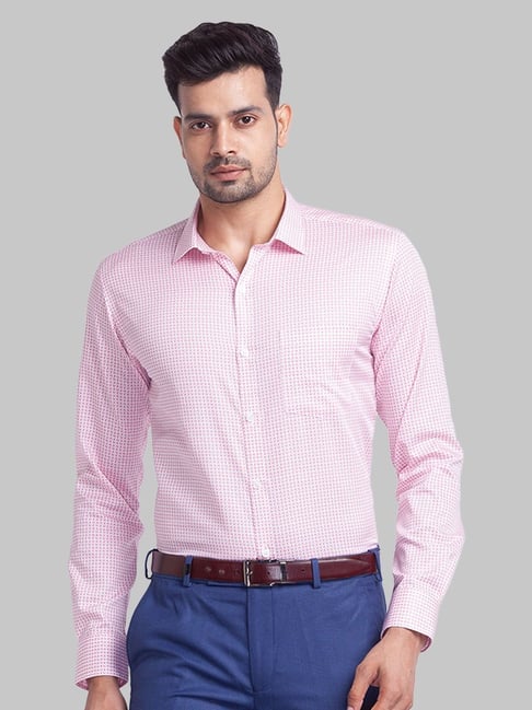 Park Avenue Pink Cotton Slim Fit Printed Shirt