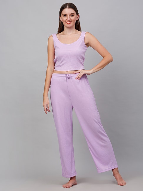 How to Style Lavender Pants for Spring - Color & Chic