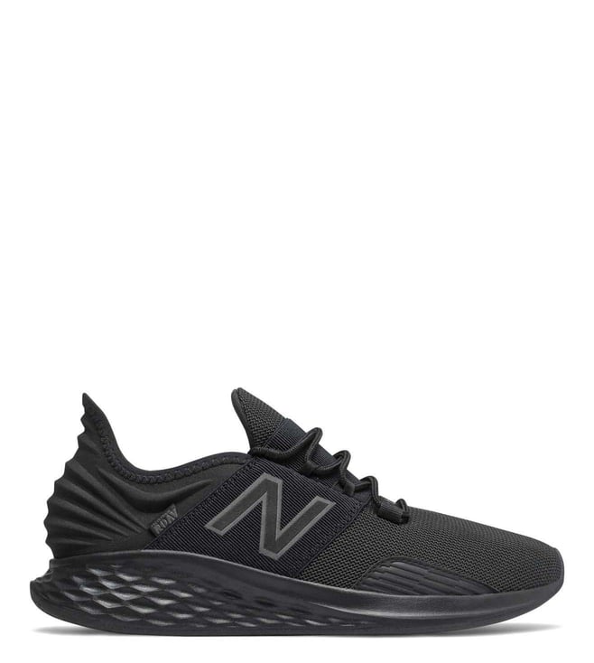 Buy New Balance ROAV Magnet Running Shoes Online @ Tata CLiQ Luxury